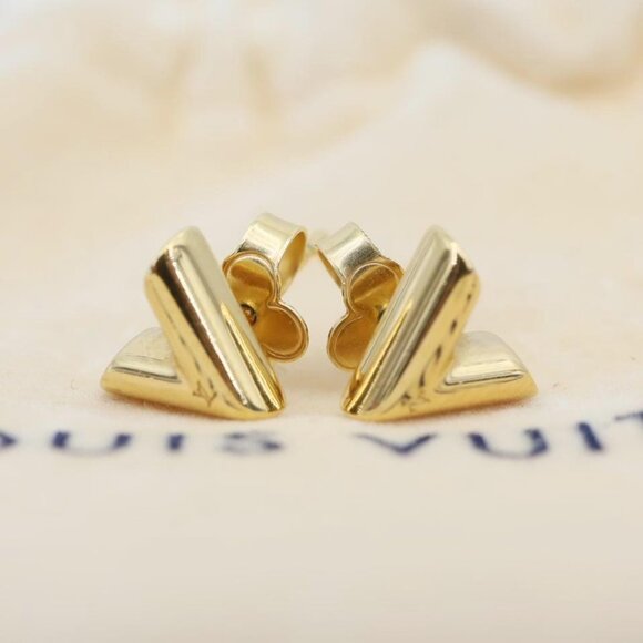 Louis Vuitton  V Stud Essential Metal Earrings Gold - Picture 5 of 9